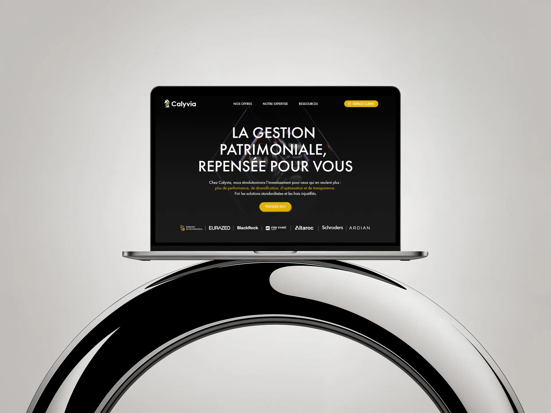 Site web de gestion patrimoniale sur un ordinateur portable